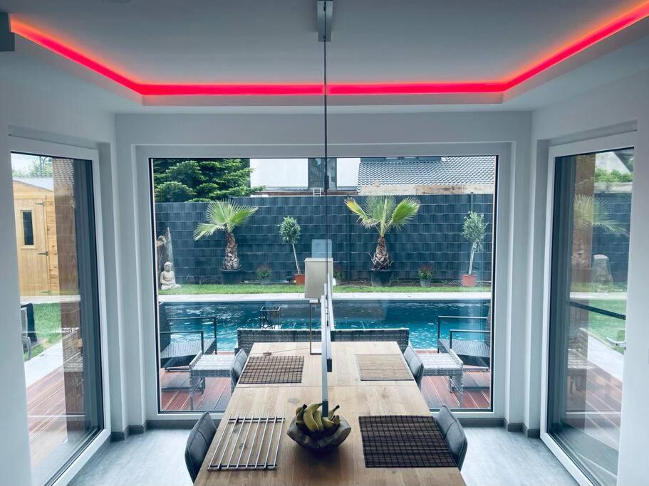 Villa Dreamy Vibes Mit Privatem Pool & Rheinblick Niederkassel Extérieur photo