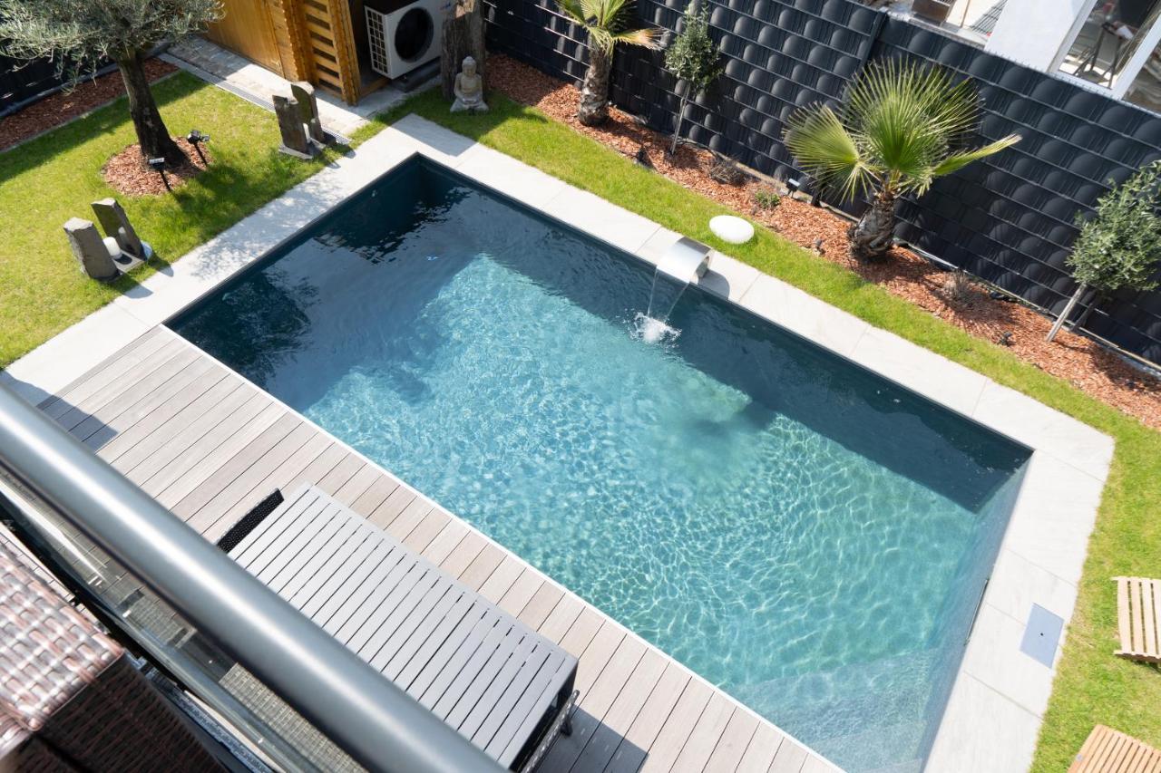 Villa Dreamy Vibes Mit Privatem Pool & Rheinblick Niederkassel Extérieur photo